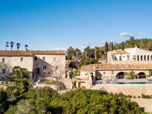 Your Dream Wedding at Alcazar del Garraf: A Detailed Guide and Cost Breakdown.