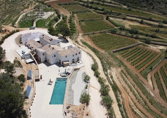 Masia Cabellut affordable wedding venues Barcelona