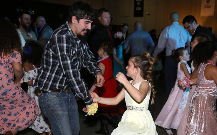dancing-2019-father-daughter-dance-families-first-768x512.jpeg
