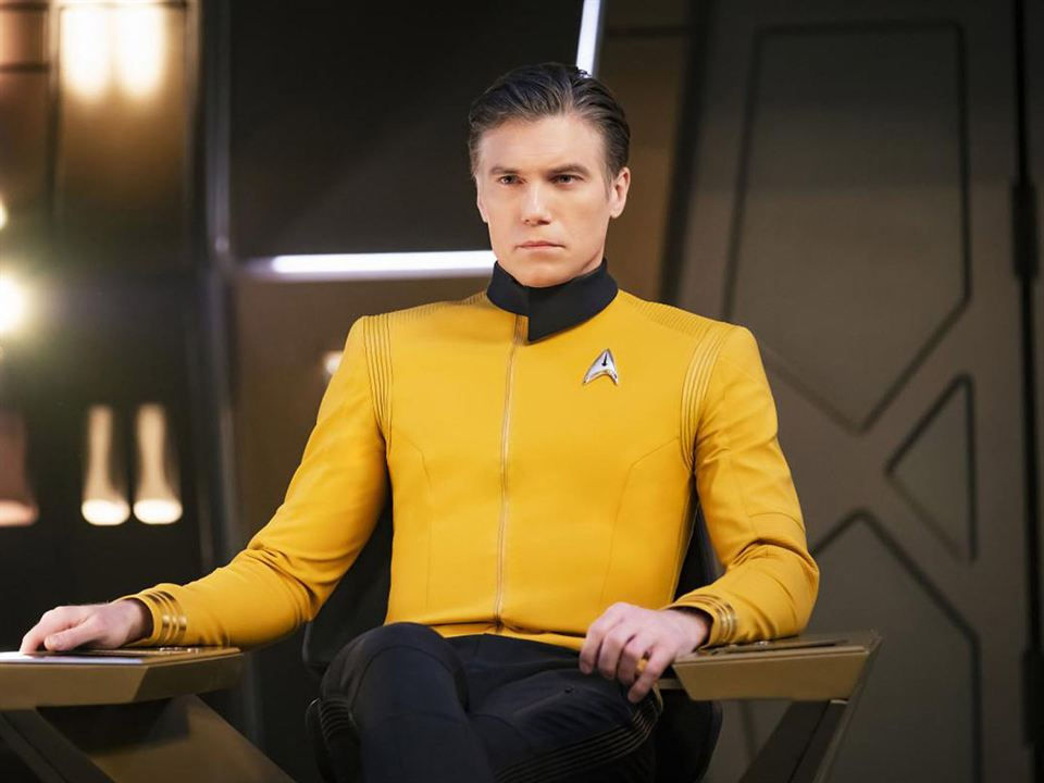 Anson Mount en tant que Capitaine Pike - Crédits : AlloCiné