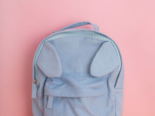 🎒 Crèche, nounou, mamie : comment préparer un sac de rechange malin avec de la seconde main 👶💼