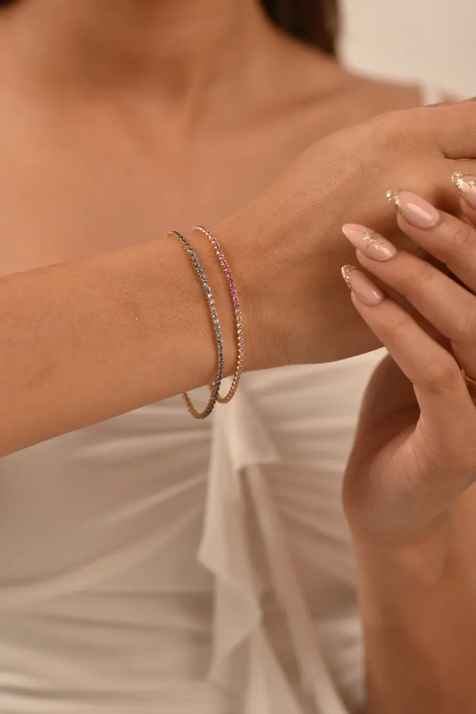 322-carats-ombre-natural-blue-sapphire-tennis-bracelet-in-14k18k-white-gold-7403926_1000x.