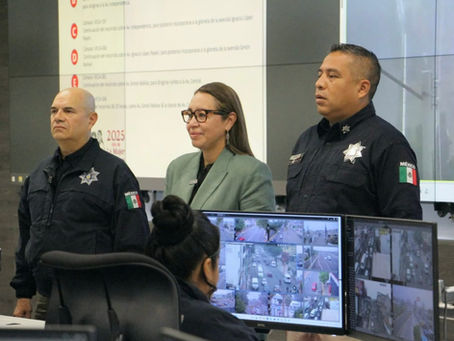 Azucena Cisneros supervisa en centro de mando operativo en Las Américas