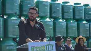 Entrega Adolfo Solís tinacos gratuitos para fortalecer a las viviendas en Almoloya