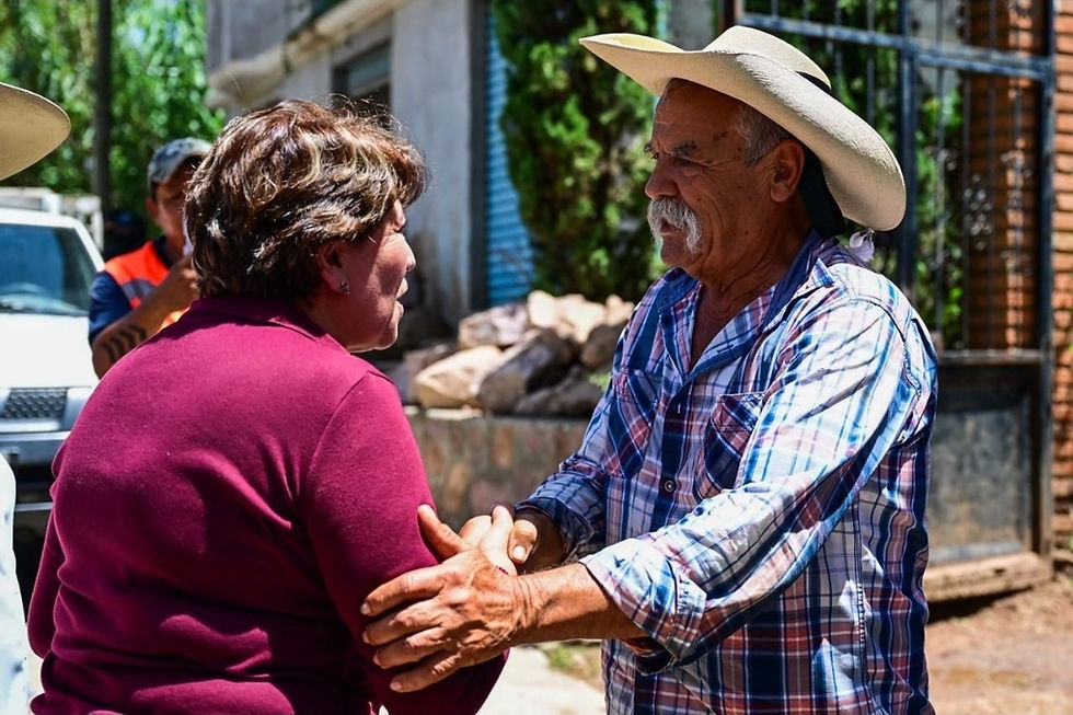 Acompaña Gobernadora Delfina Gómez a familias afectadas por lluvias en Temascaltepec