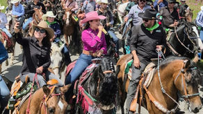 Miles de personas abarrotan arranque de Fiestas Patrias en Almoloya de Juárez