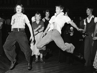 Dancer doing a backrop at Wigan Casino