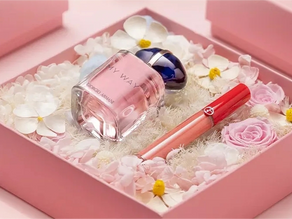 How Top Beauty Brands Use Preserved Flowers to Elevate Gift Unboxing