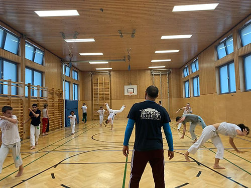 Capoeira Training Jugendliche und Erwachsene