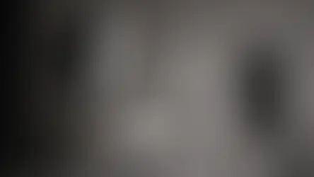 Stüdyoda ürün fotoğrafçılığında siyah kart kullanımı ile negatif dolgu oluşturma, gölge ve yansıma kontrolü