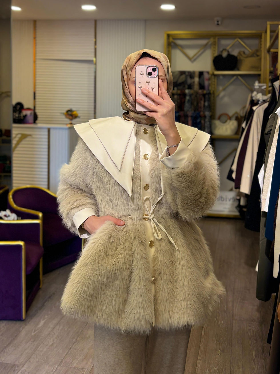 DERİ YAKA DETAYLI KÜRK KABAN