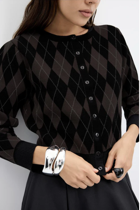 Küçük resim: BAKLAVA DESENLİ TRİKO HIRKA