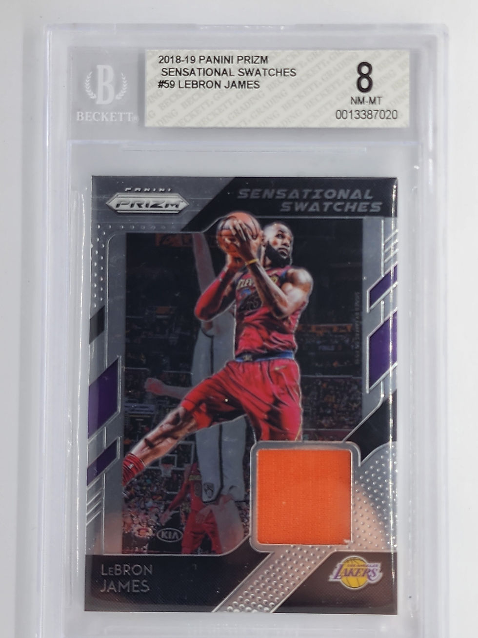 2018-19 PANINI PRIZM SENSATIONAL SWATCHES #59 LEBRON JAMES BECKETT GRADE 8