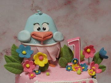 Um Guia Completo para Organizar um Mesversário Inesquecíveis: Celebrando os Momentos Especiais