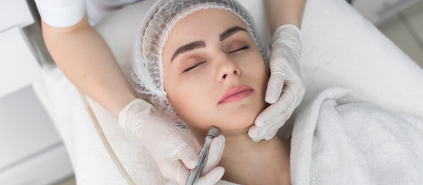 Este programa combina de forma teórica y práctica para brindarte una educación integral y de calidad, permitiendo que nuestros alumnos logren altos estándares de competitividad profesional.