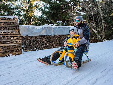 Rodeln_Winter_Uttendorf(c)Laura_Krähe.jpg