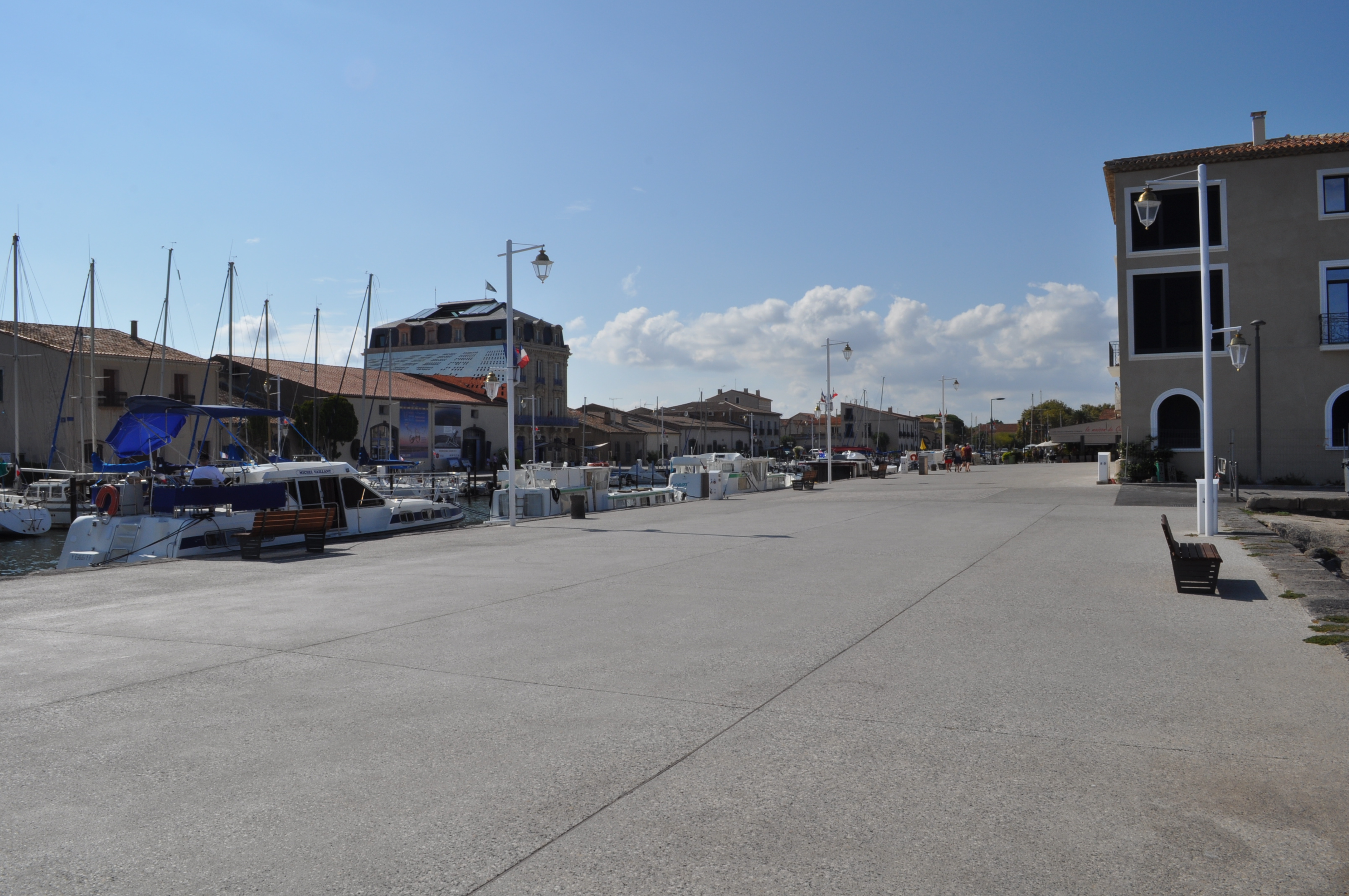 Marseillan port