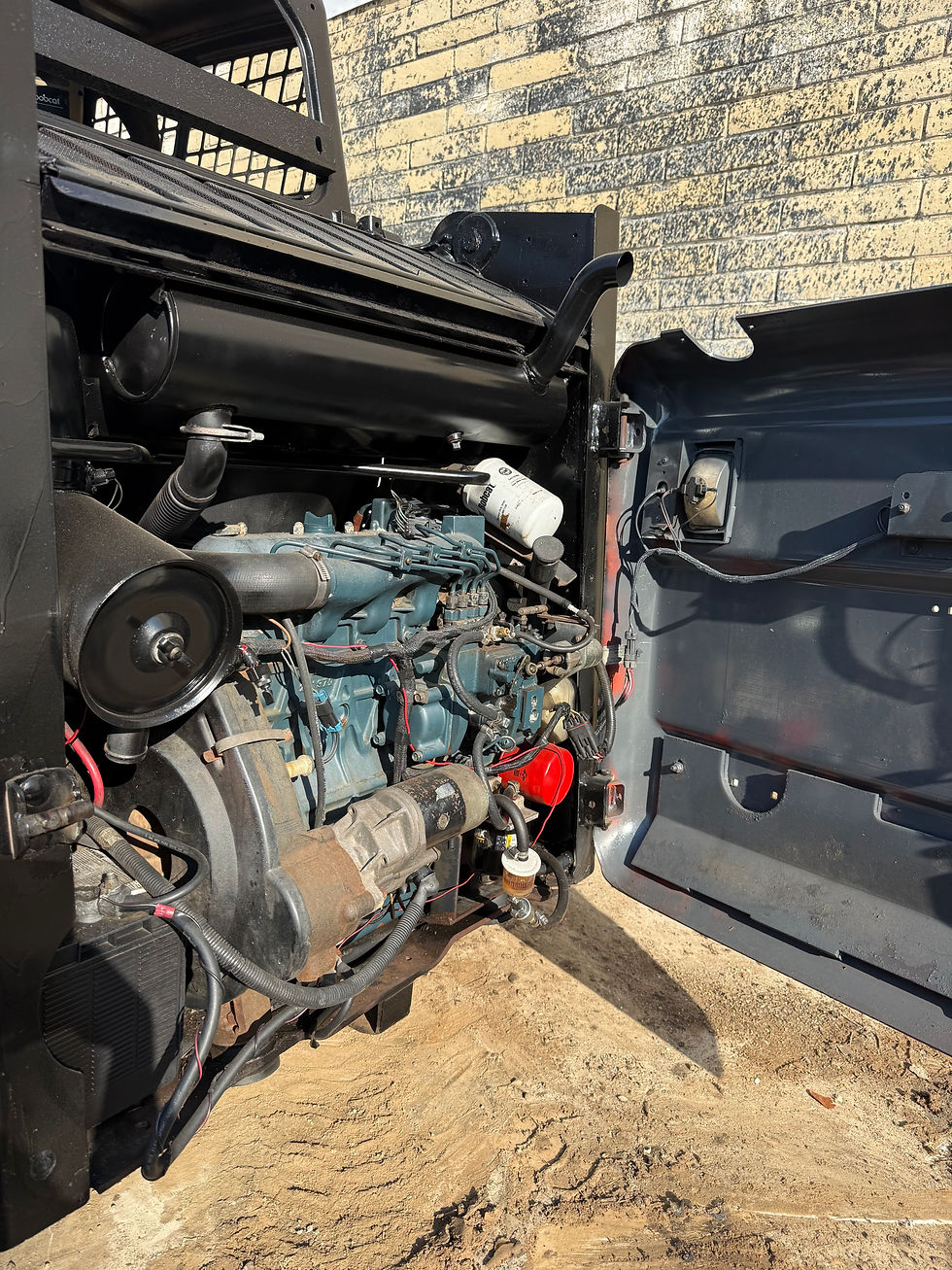 Thumbnail: skid steer loader engine