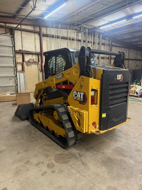Miniatura: 2022 Cat 259D3