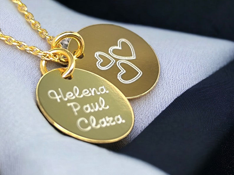 Goldkette mit Anhänger: Helena Paul Clara