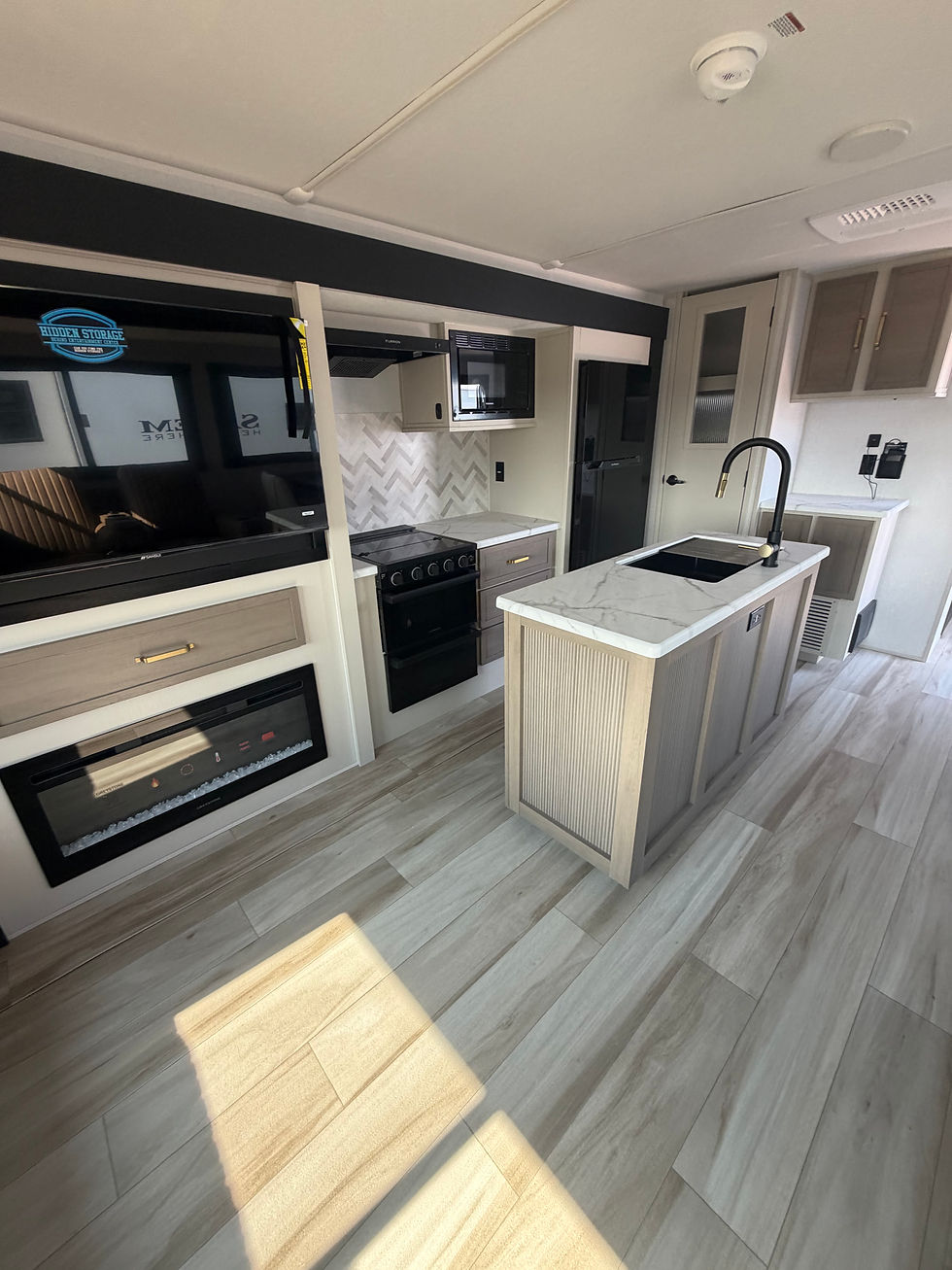 Thumbnail: 2026 Forest River Salem Hemisphere SBT308RL Travel Trailer #PN13
