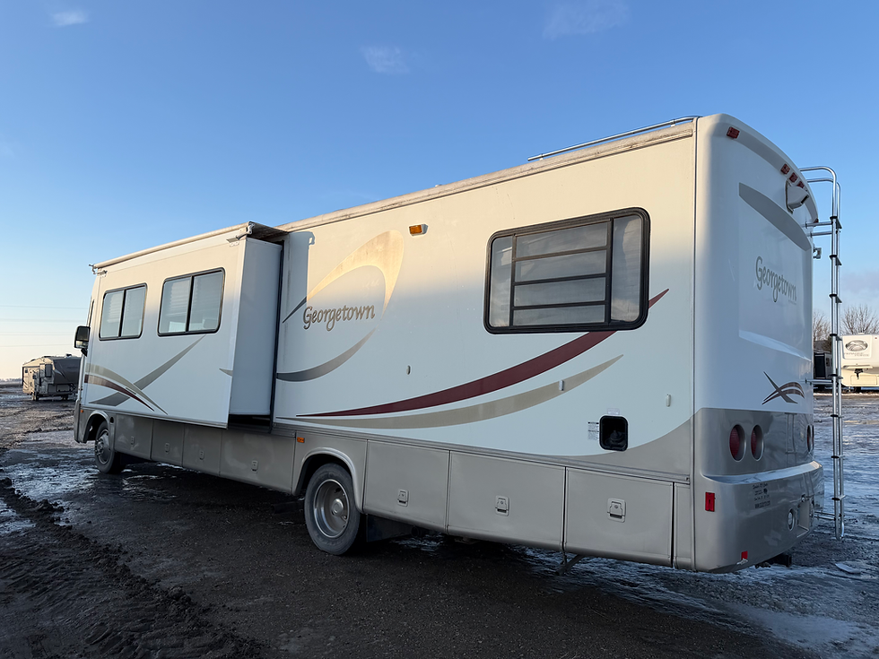 Thumbnail: SOLD • 2002 Georgetown M-326DS Workhorse Class A Motorhome #OX13