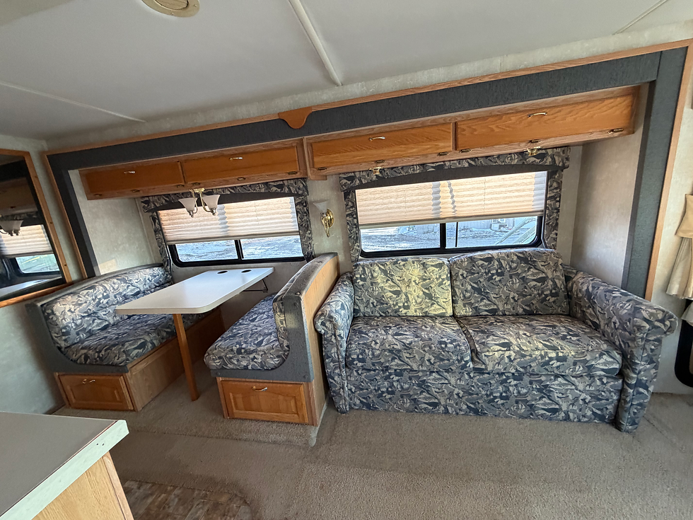 Thumbnail: SOLD • 2002 Georgetown M-326DS Workhorse Class A Motorhome #OX13
