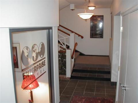 400 East Main 4th Street entrance
