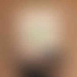 Person who screen Prints