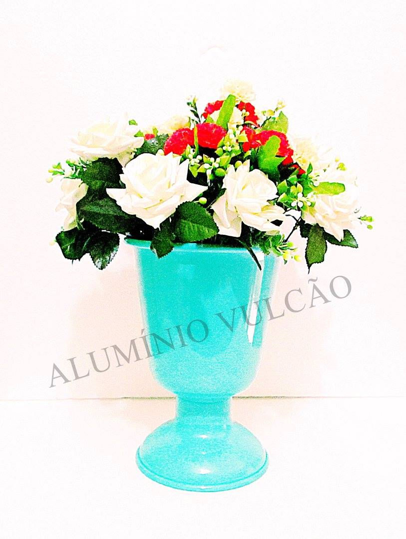 R$ 17 / Vaso medio de alumínio tiffany