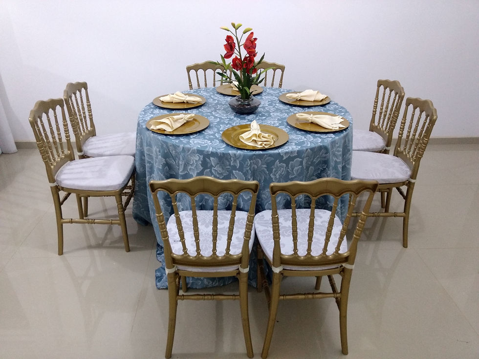 R$ 12,80 und / Cadeira Dior Dourada