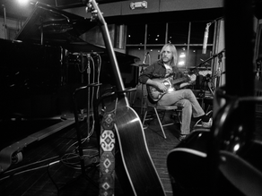 Simplicity and Grief: How Tom Petty Writes for an audience of One and a Million with the Same Words