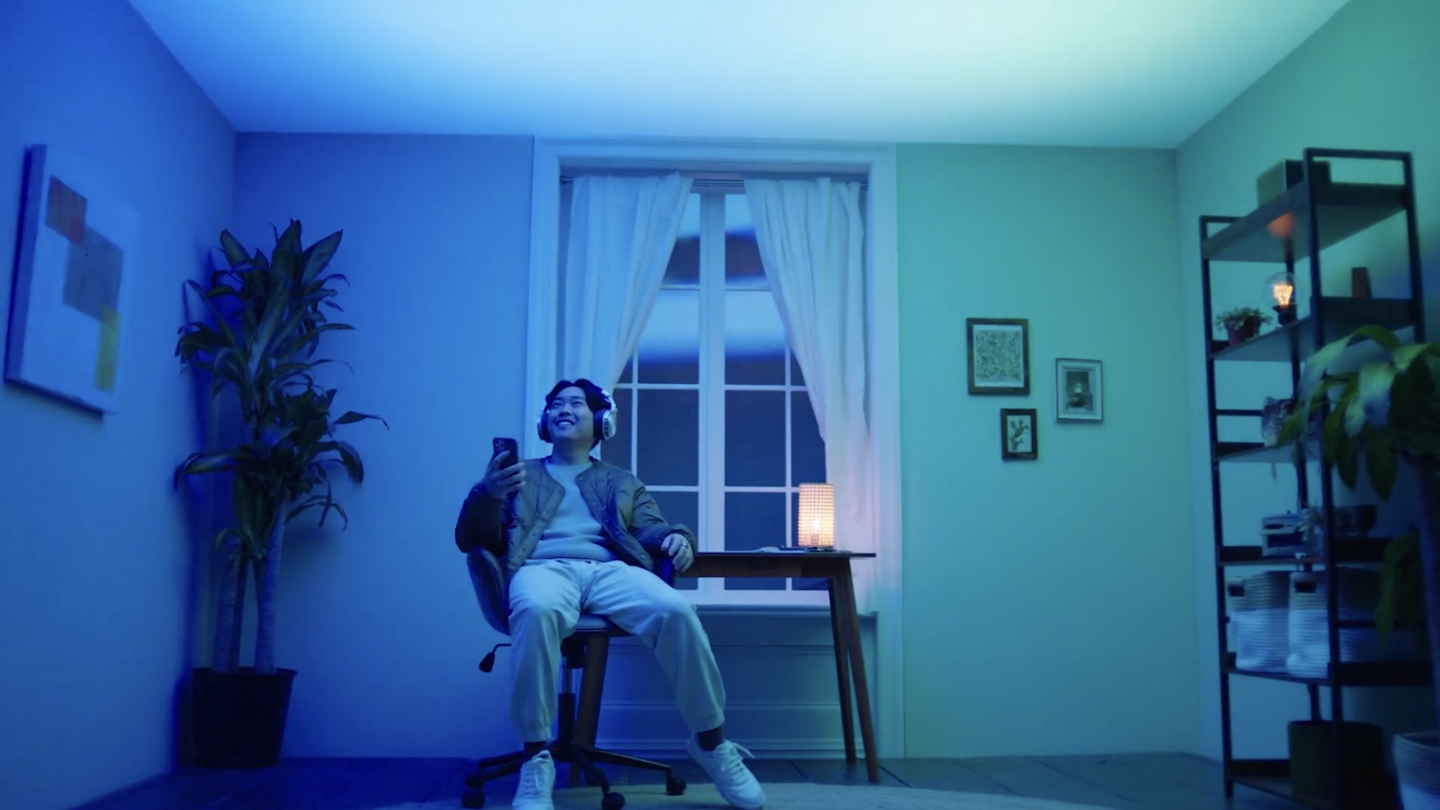 Spotify DJ still 4