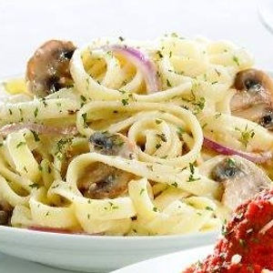 Fettuccine Alfredo