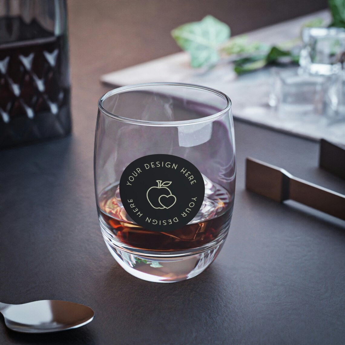 bourbon gifts,bourbon glass,bourbon whiskey,custom whiskey glass,engraved whiskey,glass decanter,groomsmen gifts,monogrammed