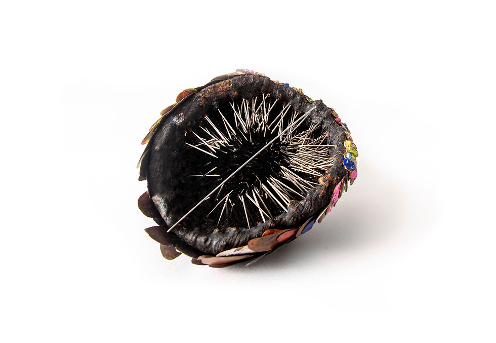 Thumbnail: Ruffle brooch