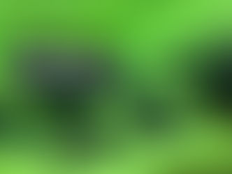 Vários aparelhos eletrônicos sob um tecido verde
