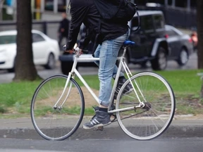 A middle school student dies after riding a brakeless ‘fixie’ bike. What's a fixie?