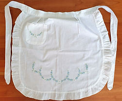 Школьный фартук с ручной вышевкой, НП-1974.jpg