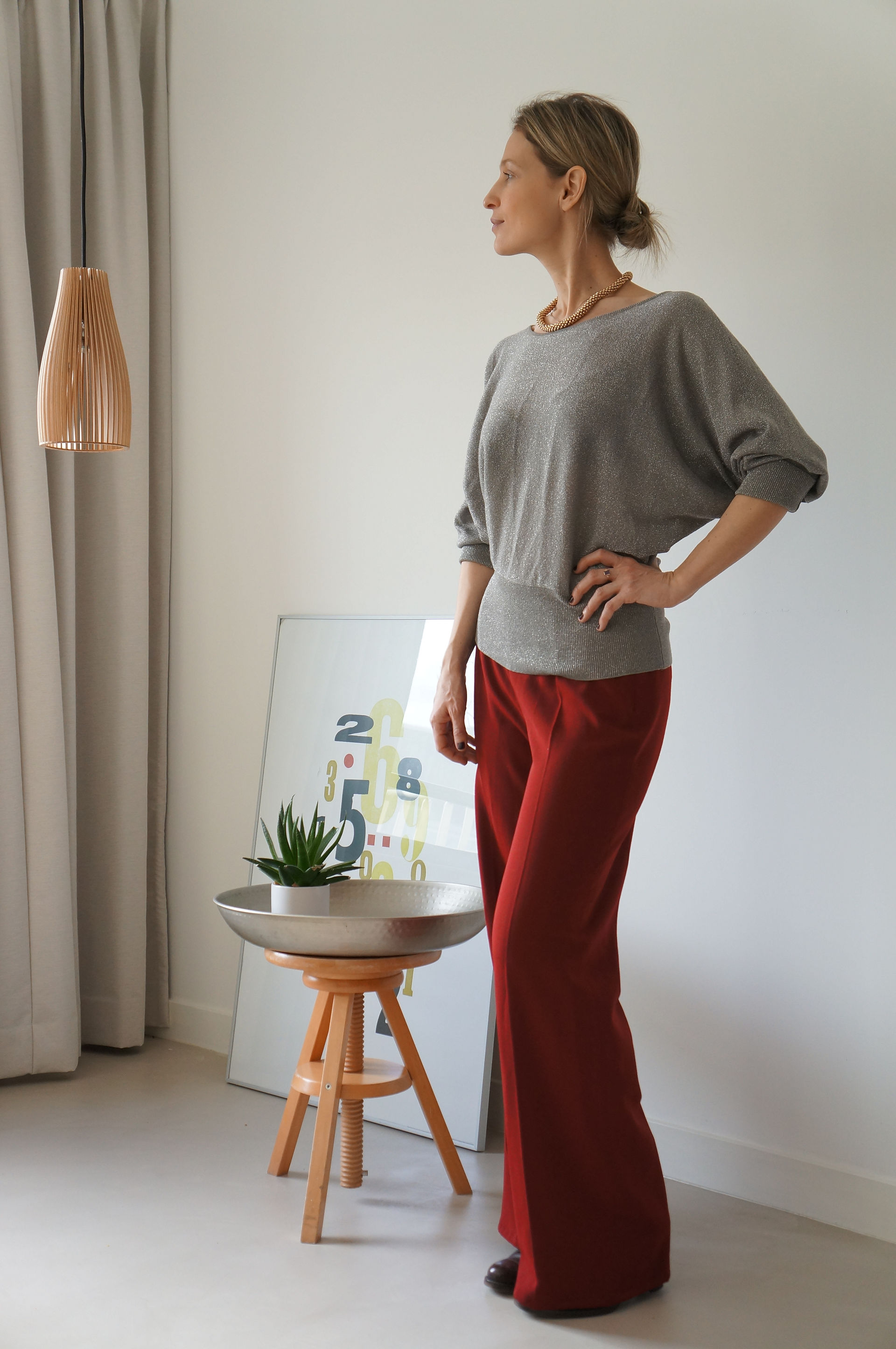 Red pants look 4/6