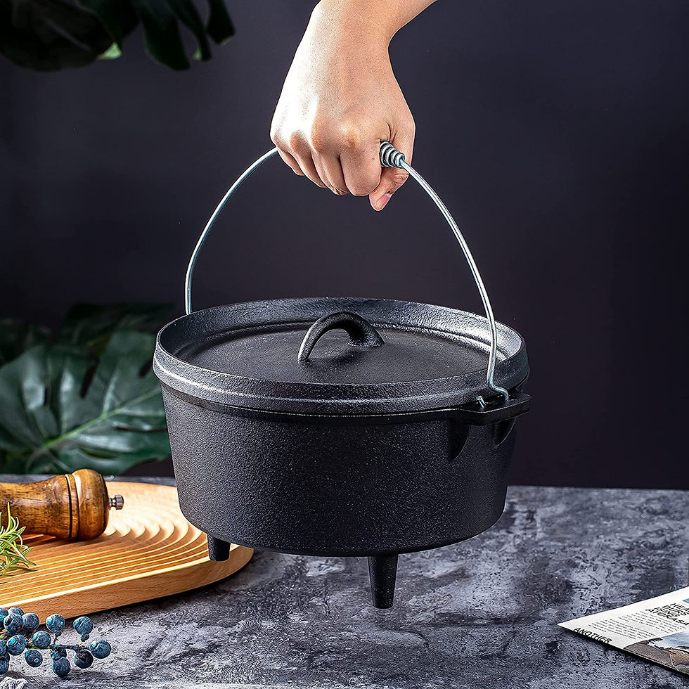 Olla de hierro fundido con tapa y tres patas.