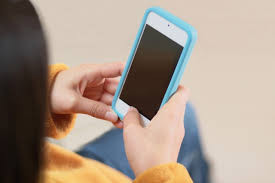 子供に携帯やタブレットを使用させるのはどうか?
