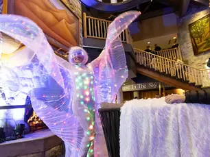 10 AWESOME CORPORATE HOLIDAY PARTY IDEAS TO WOW YOUR TEAM