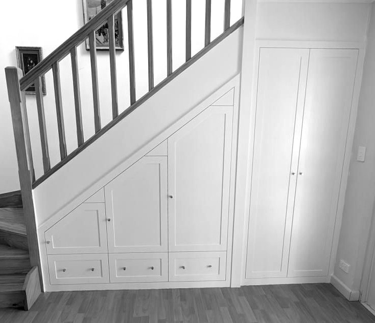 Understairs cabinet.JPG