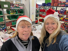 Volunteer foodshare.jpeg