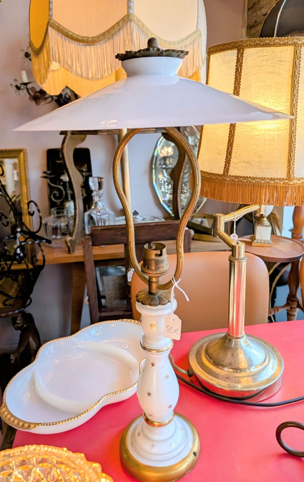 Lampe-artdéco-opaline-étoile