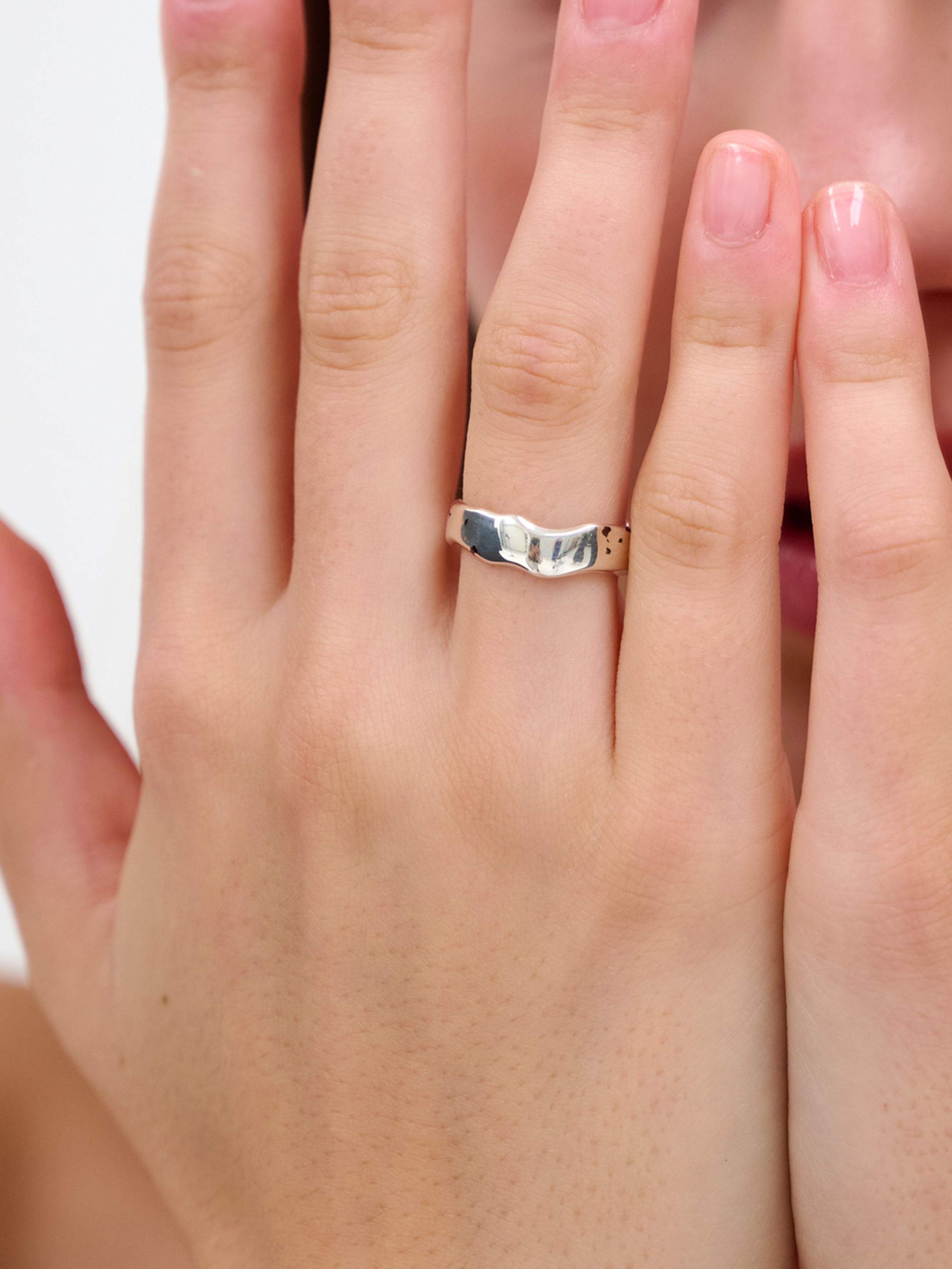 Prsten Juus Klid s granáty ¤ Doux