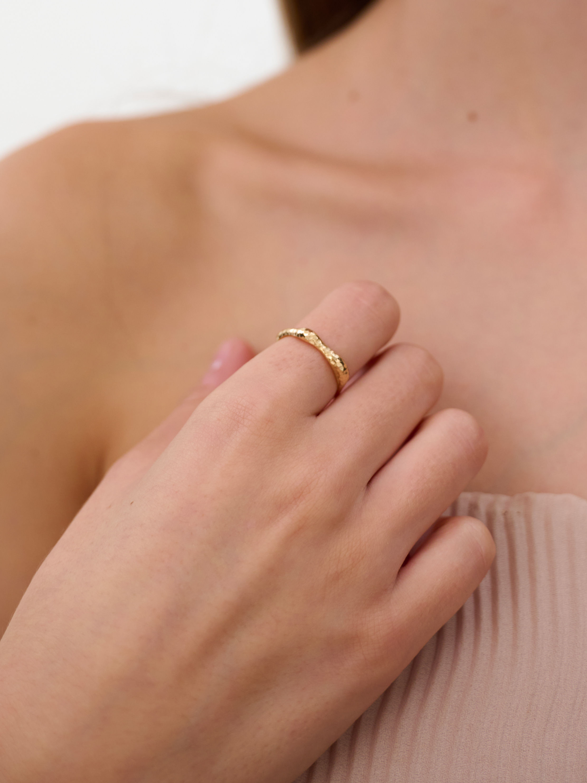 Tepaný prsten Es ¤ Usus