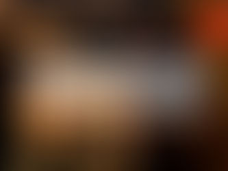 Chia sẻ cách cầm ly rượu Whisky đúng chuẩn, sang trọng nhất