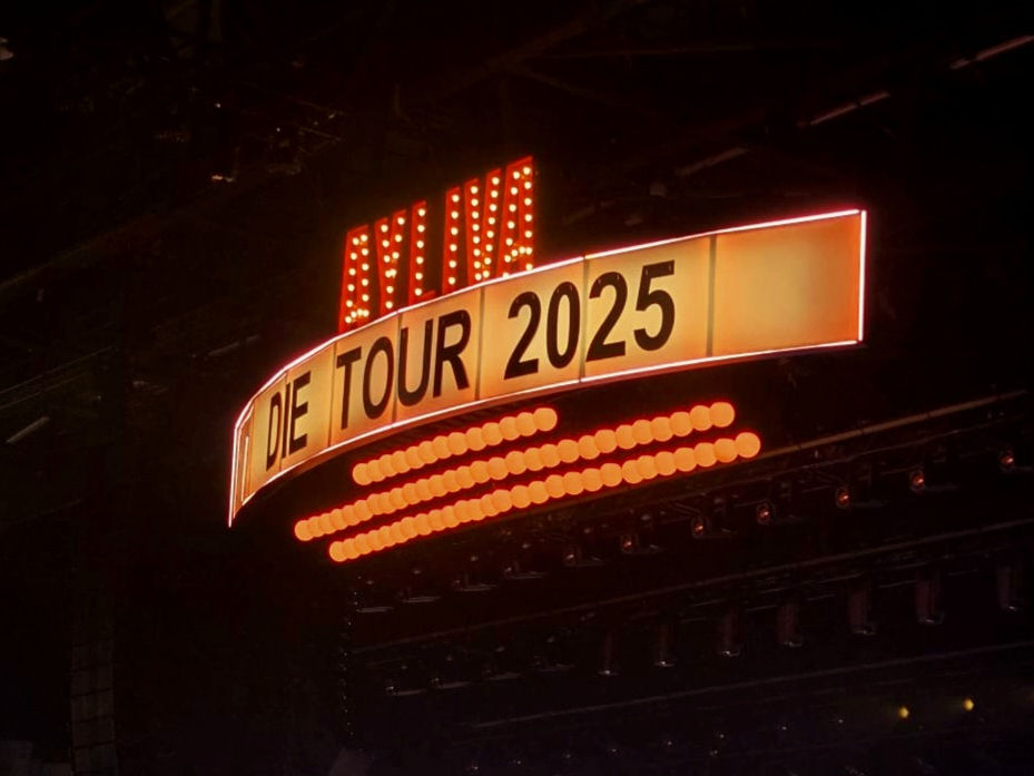 Ayliva in der Berliner Uber-Arena: Die Liebe(skummer) Reise einer Prinzessin